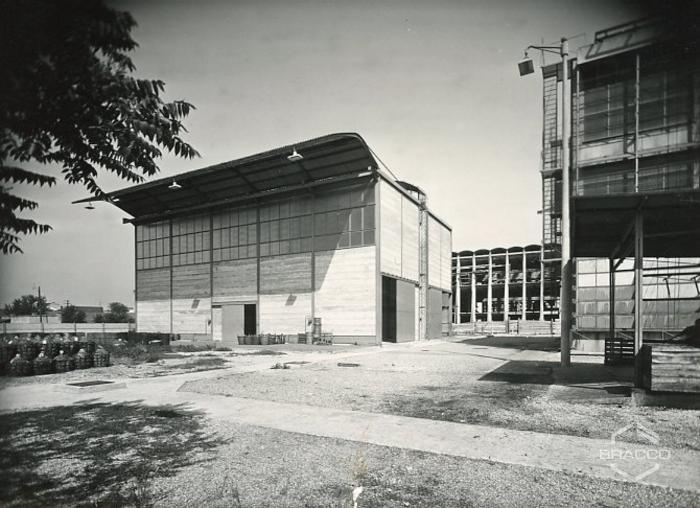 Edificio B4, produzione sintetici, anni '60