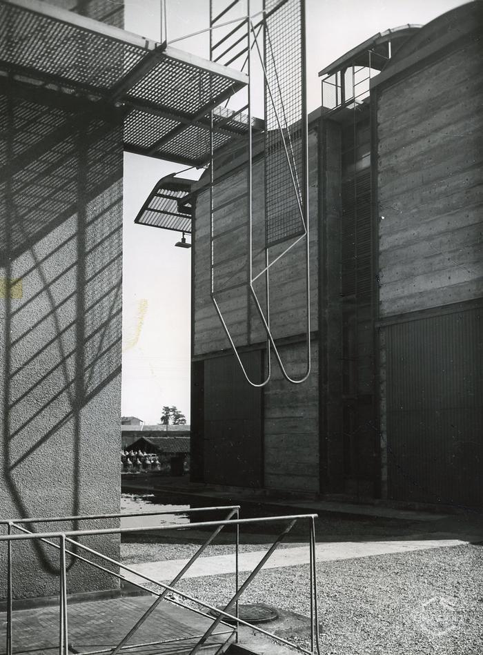 Edificio B4, produzione sintetici, anni '60