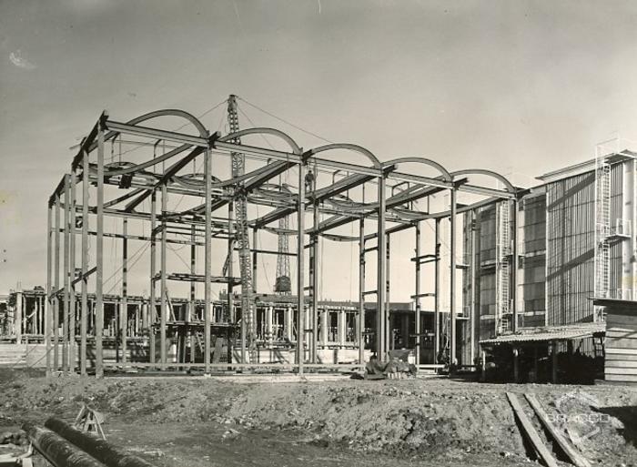 Costruzione edificio B4, struttura portante in acciaio, 1958-1959