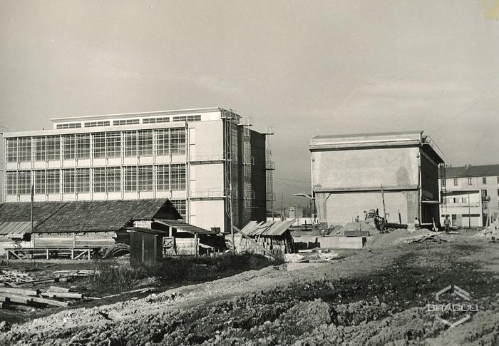 Edificio B6, produzione sintetici, anni '50