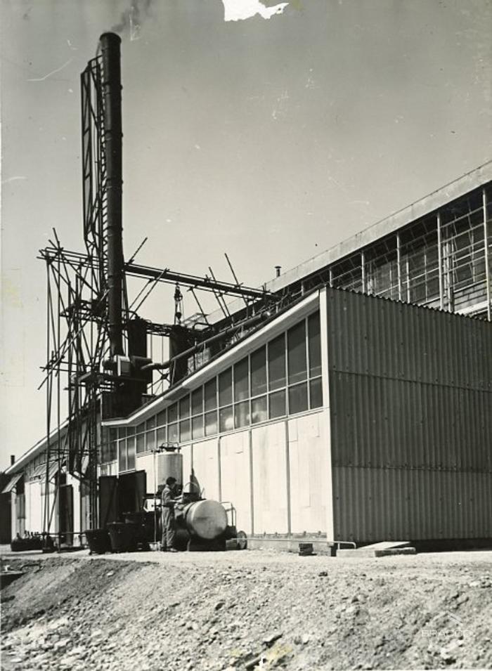 Edificio B5, produzione sintetici, anni '50