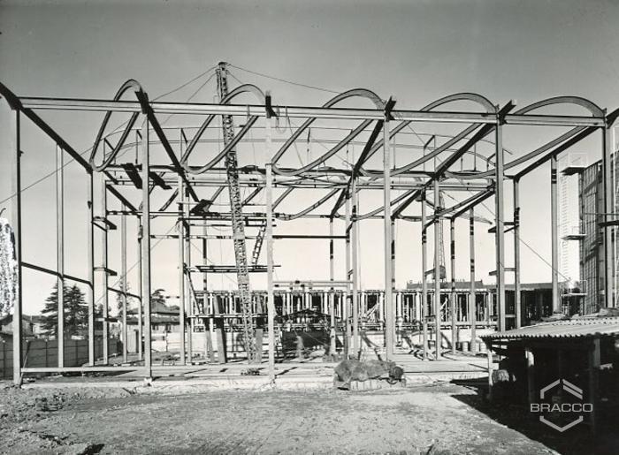 Costruzione edificio B4, struttura portante in acciaio, 1958-1959
