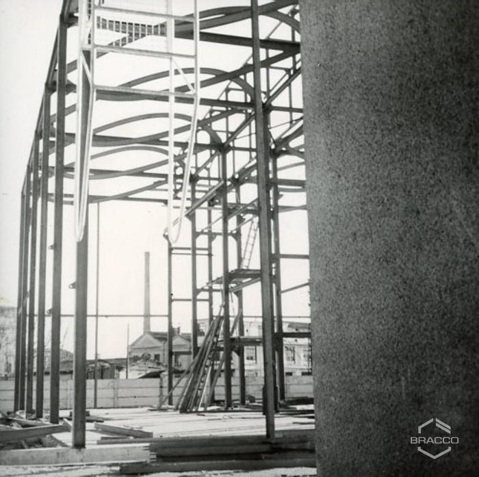 Costruzione edificio B4, struttura portante in acciaio, 1958-1959