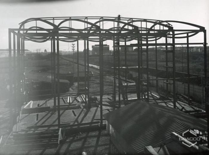 Costruzione edificio B4, struttura portante in acciaio, 1958-1959