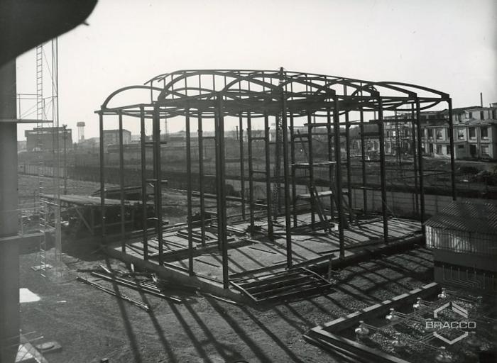 Costruzione edificio B4, struttura portante in acciaio, 1958-1959
