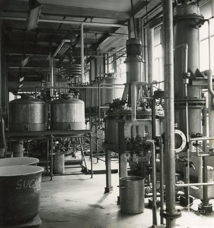 Impianti dell'edificio B6, produzione sintetici, anni '50