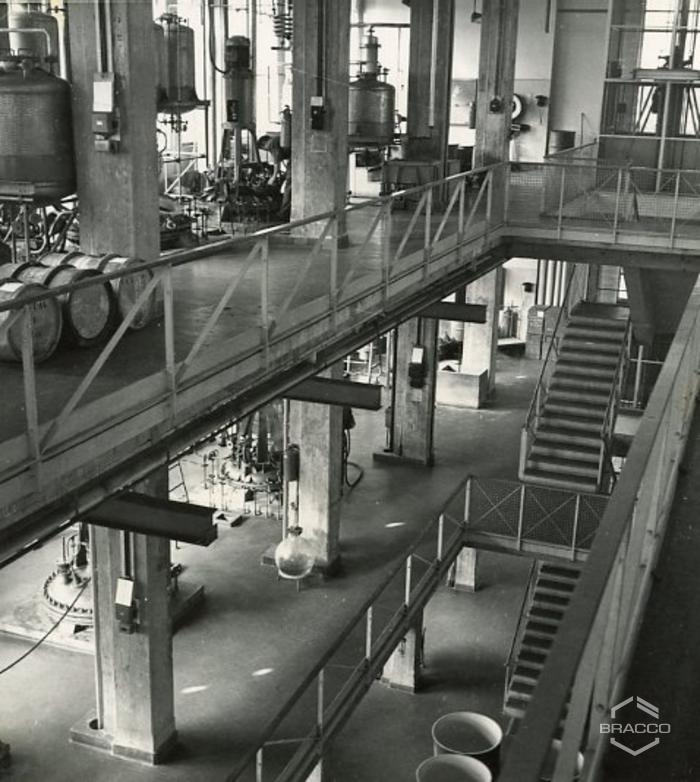 Edificio B6, produzione sintetici, anni '50