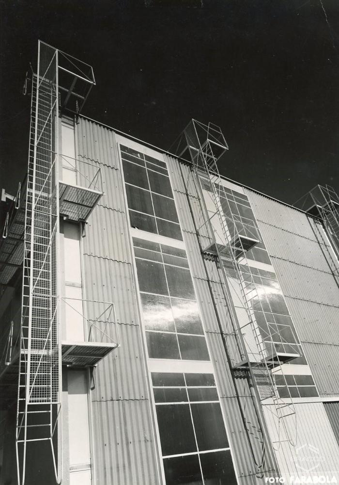Edificio B6, produzione sintetici, anni '50