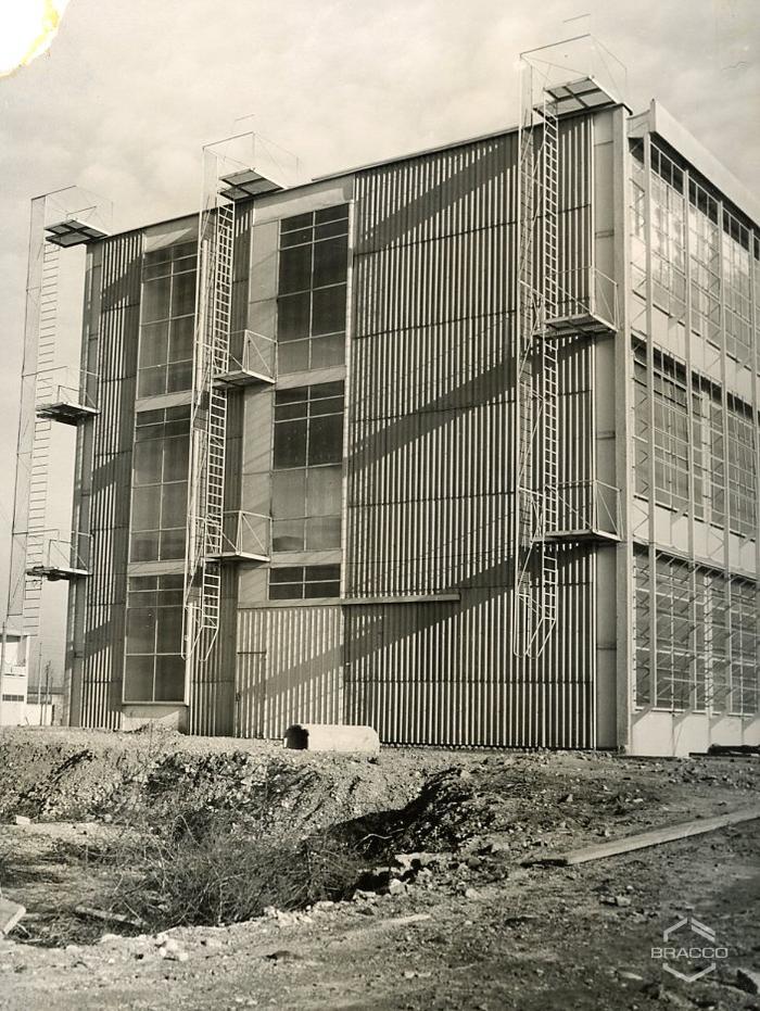 Edificio B6, produzione sintetici, anni '50