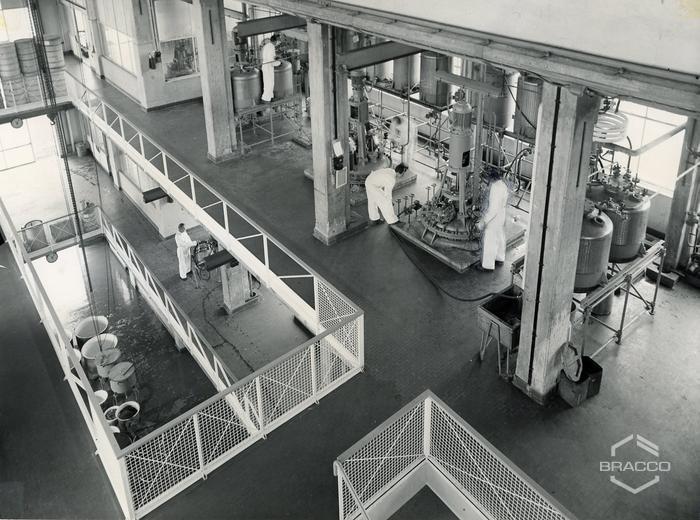 Edificio B6, produzione sintetici, anni '50