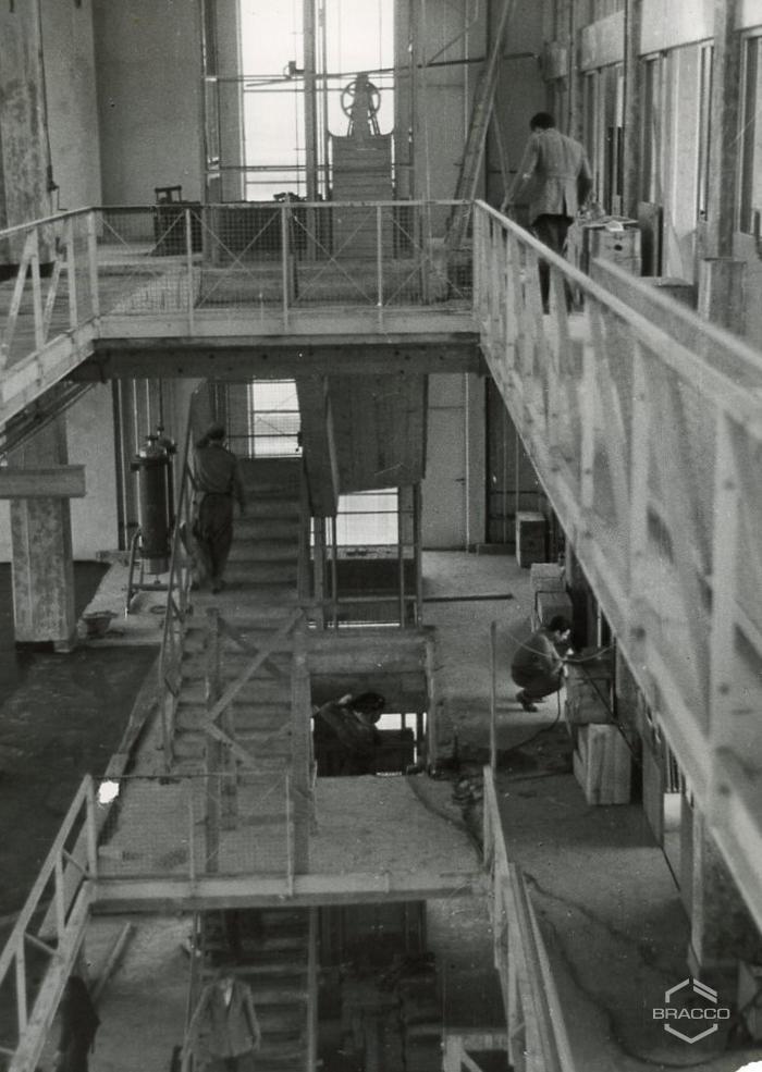 Edificio B6, produzione sintetici, anni '50