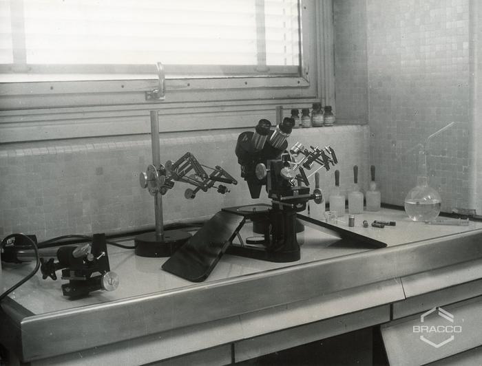 Attrezzature e macchinari dei laboratori di ricerca, anni '60