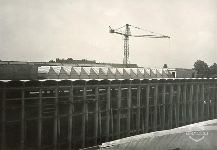 Lavori di costruzione dell'edificio B16, produzione specialità medicinali, anni '60