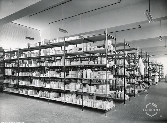 Magazzino prodotti chimici, inizio anni '60