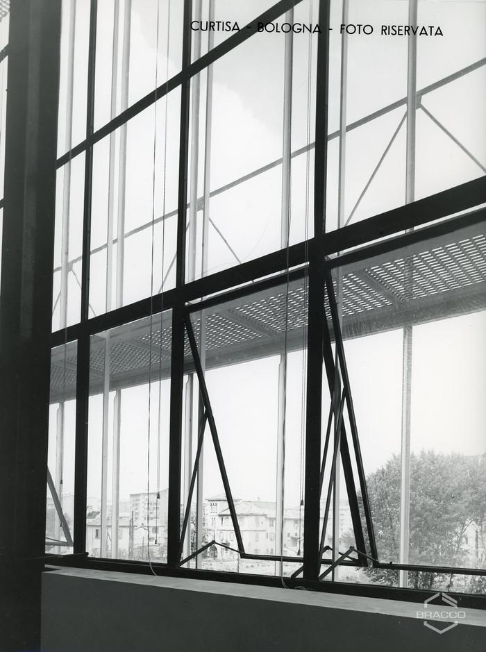 Vista dall'edificio B15, confezionamento specialità medicinali, anni '60