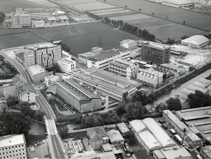 Veduta aerea dello stabilimento Bracco di Lambrate, anni '60