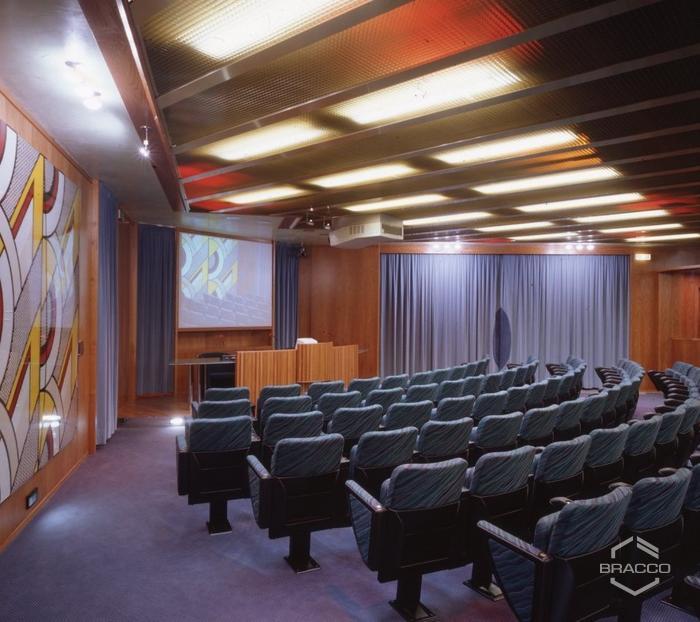 Auditorium "Sala 200", edificio B14, Lambrate via Folli, anni '90