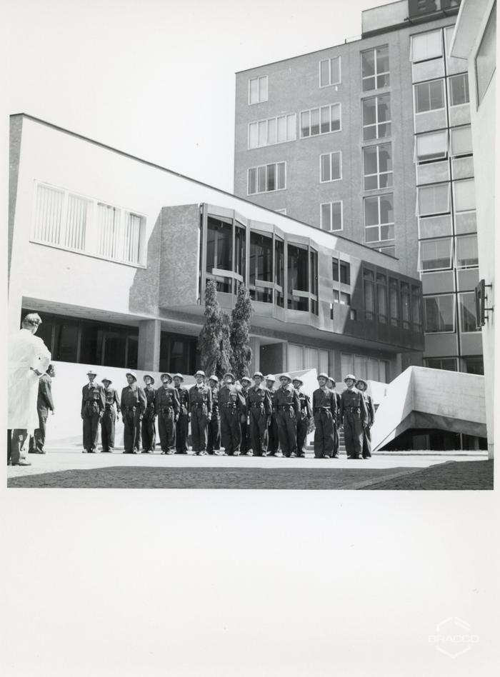 Squadra antincendio Bracco, fotografia di gruppo, 1966