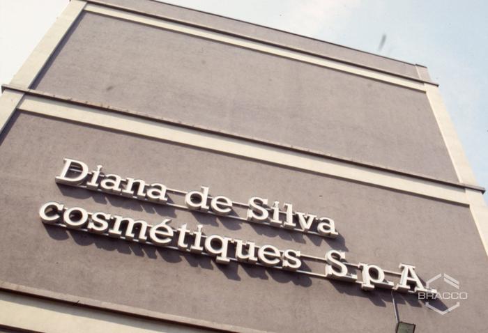 Diana de Silva cosmétiques, esterni palazzo, anni '90