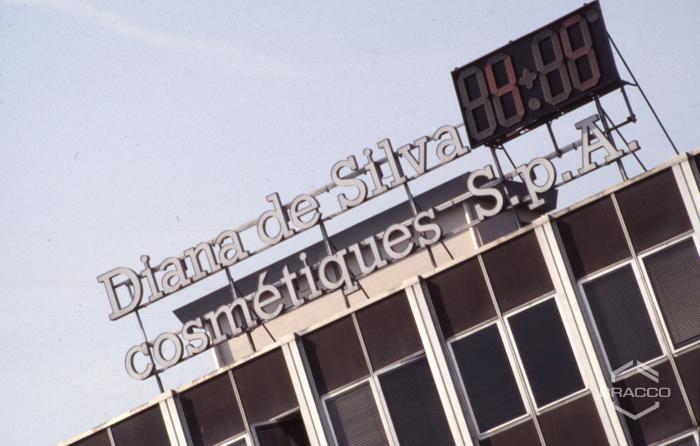 Diana de Silva cosmétiques, esterni palazzo, anni '90
