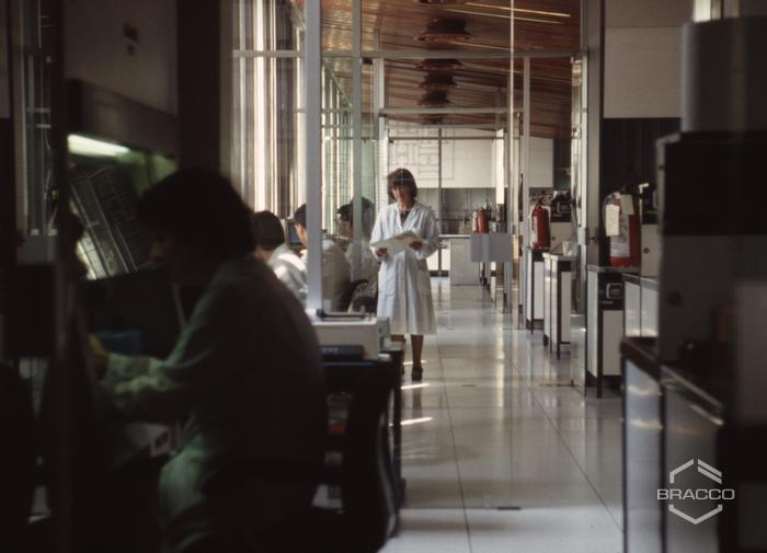 Laboratorio di ricerca chimica biologica della Diana de Silva cosmétiques, anni '90