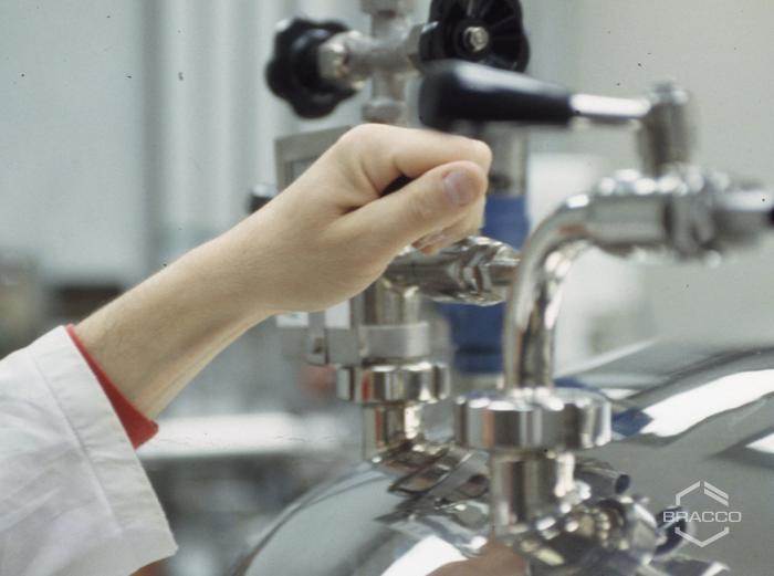 Sintetica SA di Mendrisio, reparto di sterilizzazione, anni '90