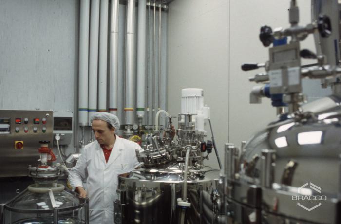Sintetica SA di Mendrisio, reparto di sterilizzazione, anni '90