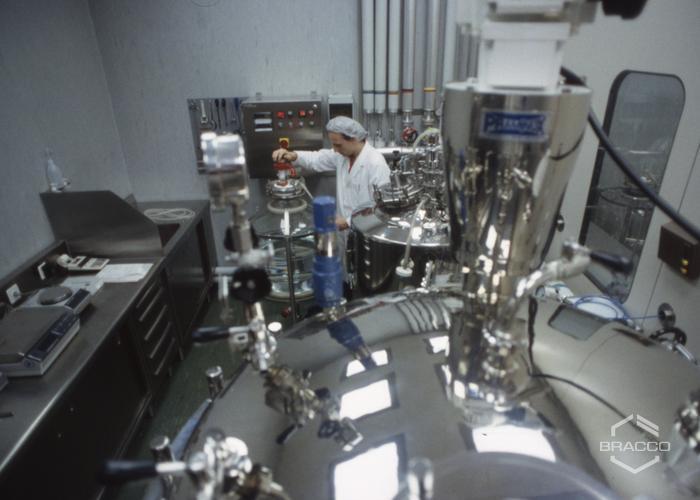 Sintetica SA di Mendrisio, reparto di sterilizzazione, anni '90