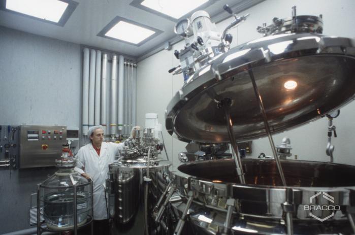 Sintetica SA di Mendrisio, reparto di sterilizzazione, anni '90