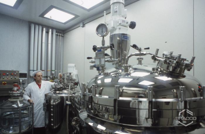 Sintetica SA di Mendrisio, reparto di sterilizzazione, anni '90