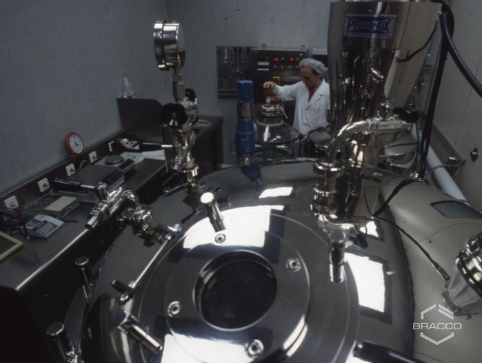 Sintetica SA di Mendrisio, reparto di sterilizzazione, anni '90