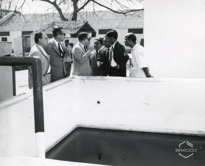 Visita allo stabilimento della Biological Products LTD, 25 gennaio 1964