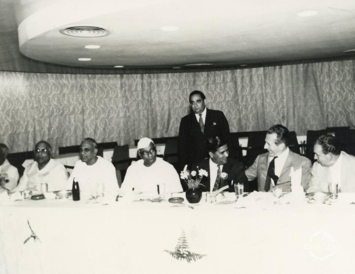 Dr. Fulvio Bracco durante il pranzo al Ritze Hotel di Hyderabad, 25 gennaio 1964