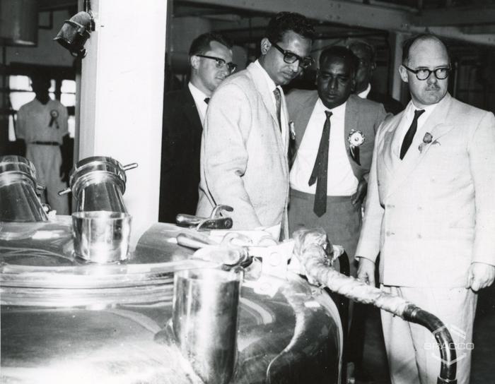 Visita allo stabilimento della Biological Products LTD, divisione glandulare, 25 gennaio 1964