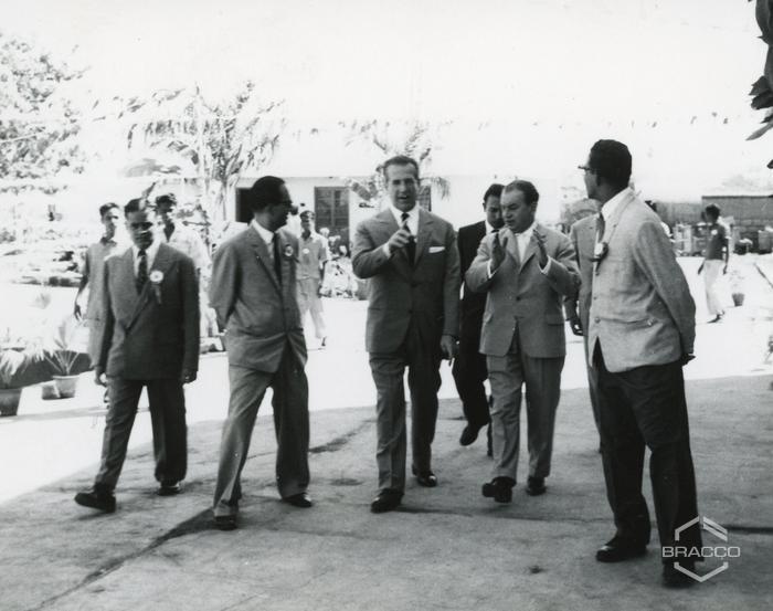 Visita allo stabilimento della Biological Products LTD, divisione glandulare, 25 gennaio 1964