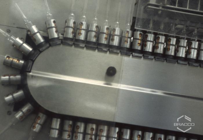 Sintetica SA di Mendrisio, produzione fiale, anni '90