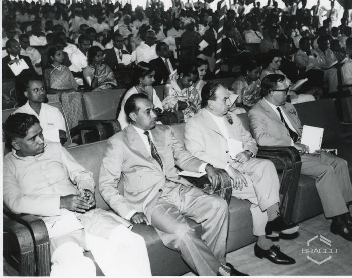 Da sinistra a destra: Dr. Chenna Reddi, Ministro della Pianificazione, J. Lohade, Direttore, Leclerc e Dr. Felder, 25 gennaio 1964