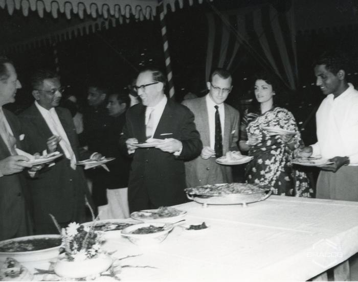 Cena al Seconderabad Club, 26 gennaio 1964