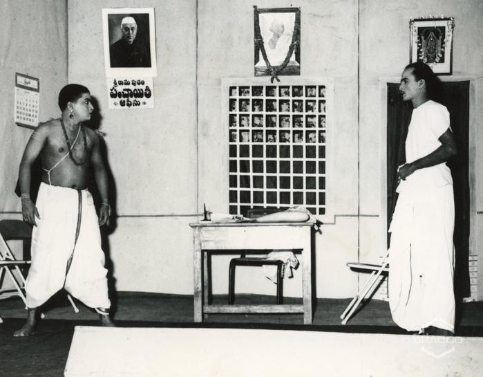 Spettacolo teatrale, 25 gennaio 1964
