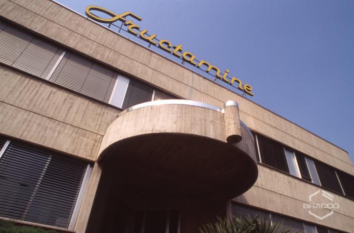 Fructamine, esterni dello stabilimento, anni '90