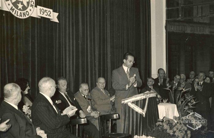 Fulvio Bracco durante le celebrazioni del 25° anniversario della Bracco già Italmerck di Milano, 1952