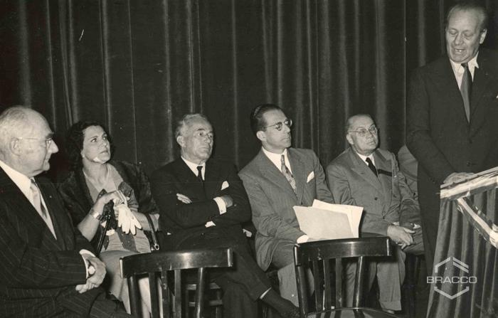 Celebrazioni del 25° anniversario della Bracco già Italmerck di Milano, 1952