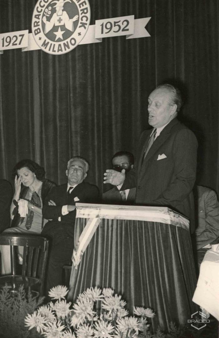 Celebrazioni del 25° anniversario della Bracco già Italmerck di Milano, 1952