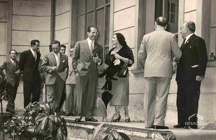 Elio Bracco, Fulvio Bracco e Anita Coppini durante le celebrazioni del 25° anniversario della Bracco già Italmerck di Milano, 1952