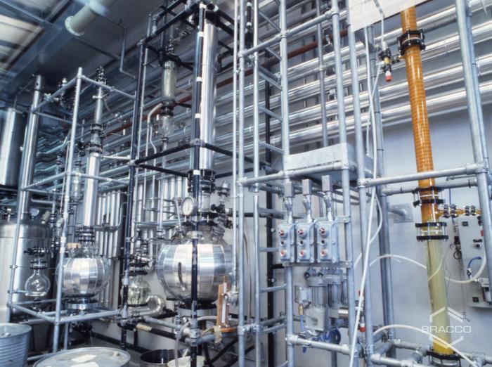 Impianti di produzione alcoli dell'azienda Fructamine, anni '90
