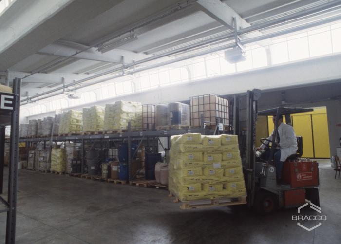 Magazzino dello stabilimento Fructamine, anni '90