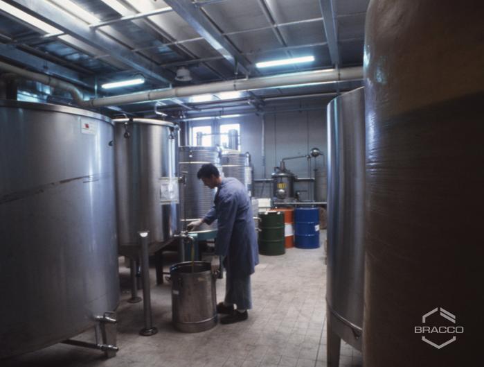 Impianti di produzione alcoli dell'azienda Fructamine, anni '90