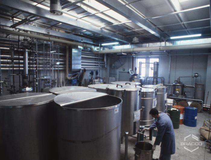 Impianti di produzione alcoli dell'azienda Fructamine, anni '90