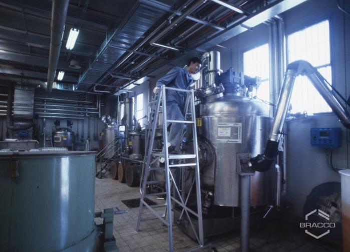 Impianti di produzione alcoli dell'azienda Fructamine, anni '90