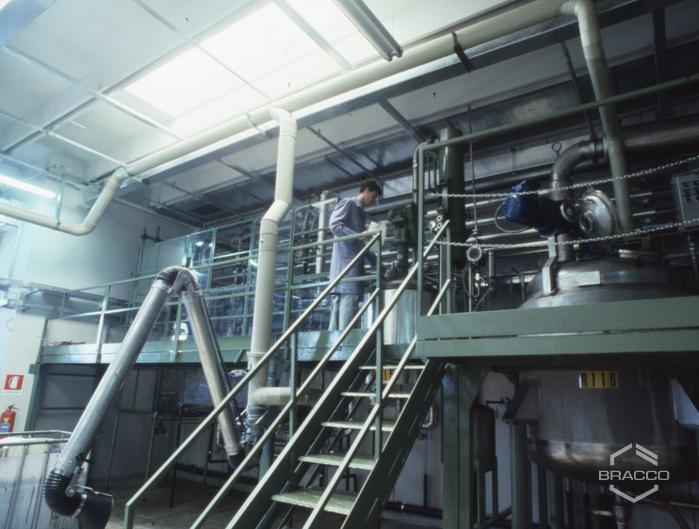 Impianti di produzione alcoli dell'azienda Fructamine, anni '90